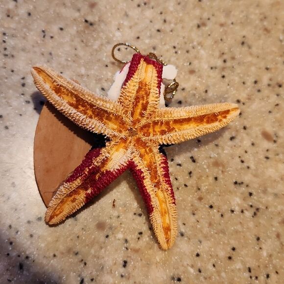 Aloha Santa Christmas Ornament - Picture 2 of 3